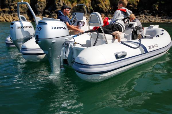 The 350's aluminium hull makes is perfect for getting up close and exploring the coastline, where bigger boats can only dream of going!