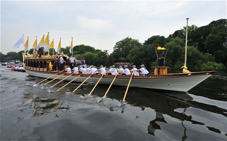 Day 70 of the Olympic Torch Relay - Hampton Court to Tower Bridge