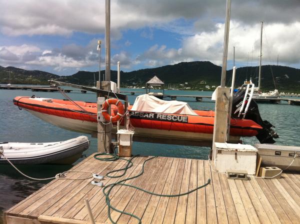 ABSAR Rib (Antigua and Barbuda Search And Rescue)
Revenger 27 with twin 175 Suzuki's.
Retubed in 2006